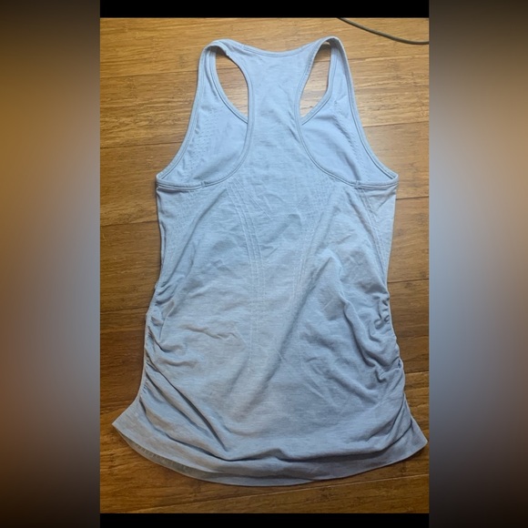 Athleta women’s small momentum seamless fitted tank - Picture 9 of 9